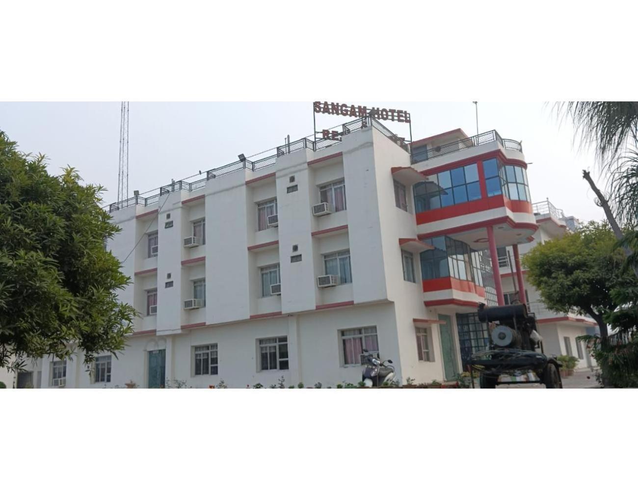 Hotel Sangam, Varanasi Exterior foto